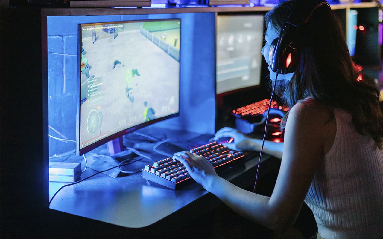 What is online gaming?